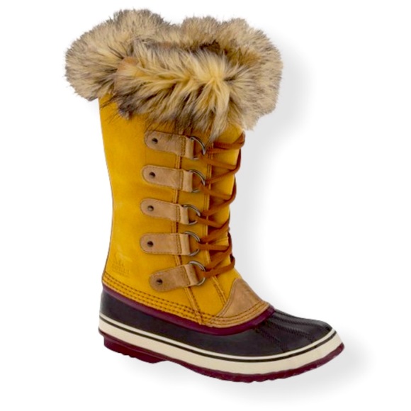 Shoes - Sorel Joan of Arctic boots in Taffy and Royale. Size 8.